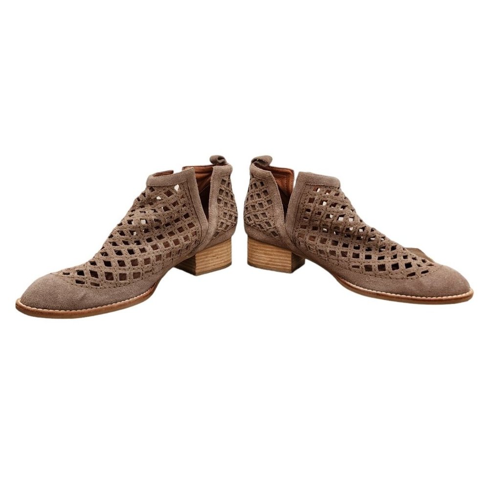 Jeffrey Campbell Taggart Suede Laser Cut Ankle Boots Taupe 9.5 Worn Once - Picture 3 of 6